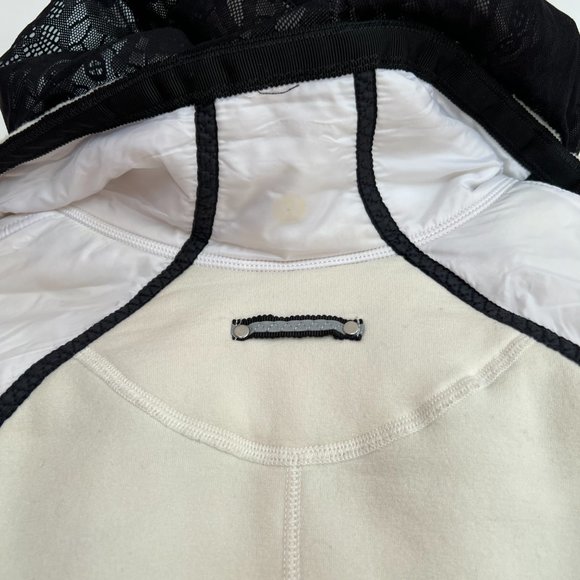 Vintage lululemon holiday collection Running Jacket - Picture 8 of 16